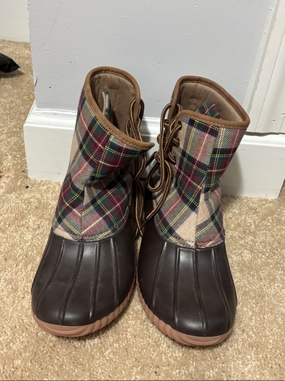 Women’s Plaid Lace-Up Duck Boots in Brown and Tan